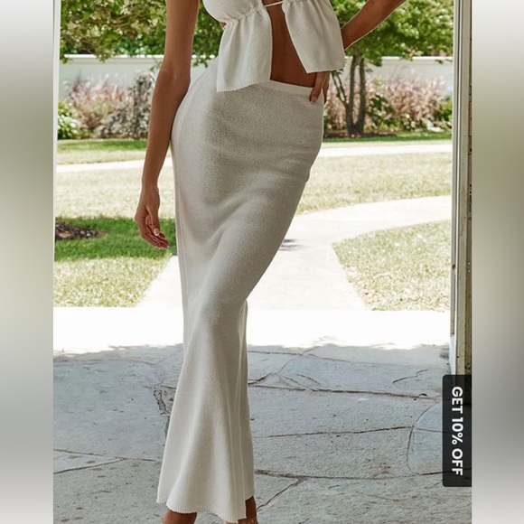 Knit Open Back Halter Two Pieces Skirt Set - Picture 5 of 5